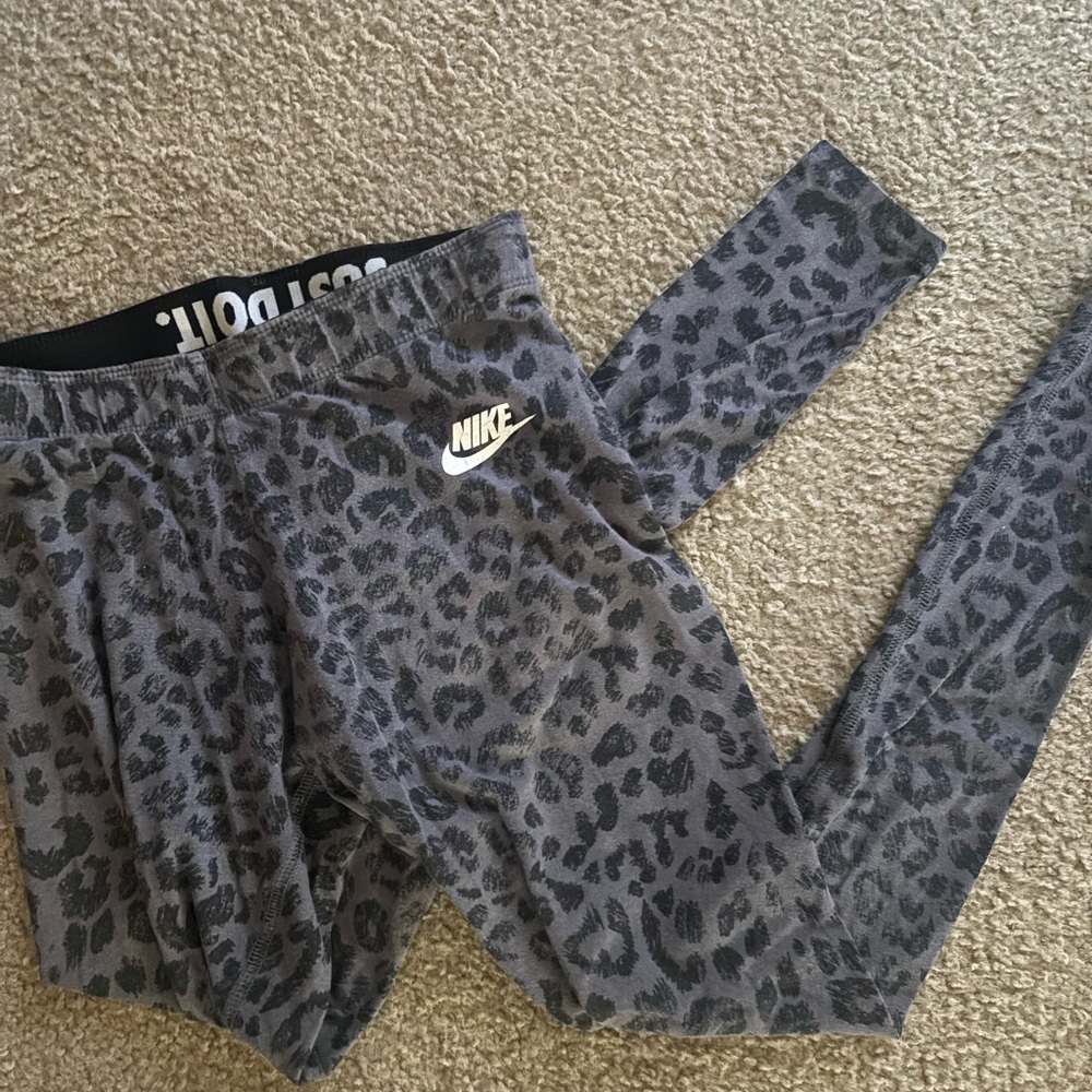 Nike Black and Gray cheetah Print Leggings